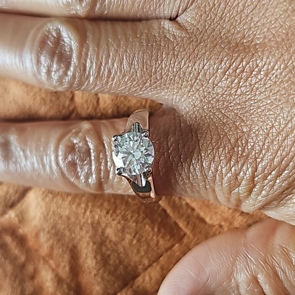 Moissanite Diamond - image 2